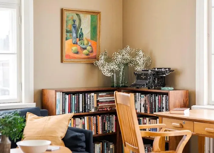 Vinhan Kirjakauppa Hotel 4*