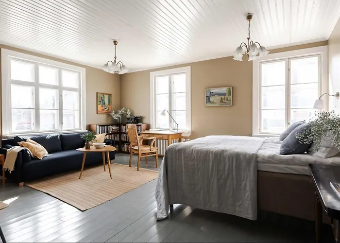 Vinhan Kirjakauppa Hotel 4*